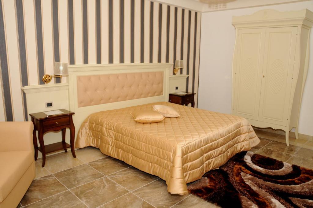 Regina Di Saba - Hotel Villa Per Ricevimenti Grottaminarda Szoba fotó