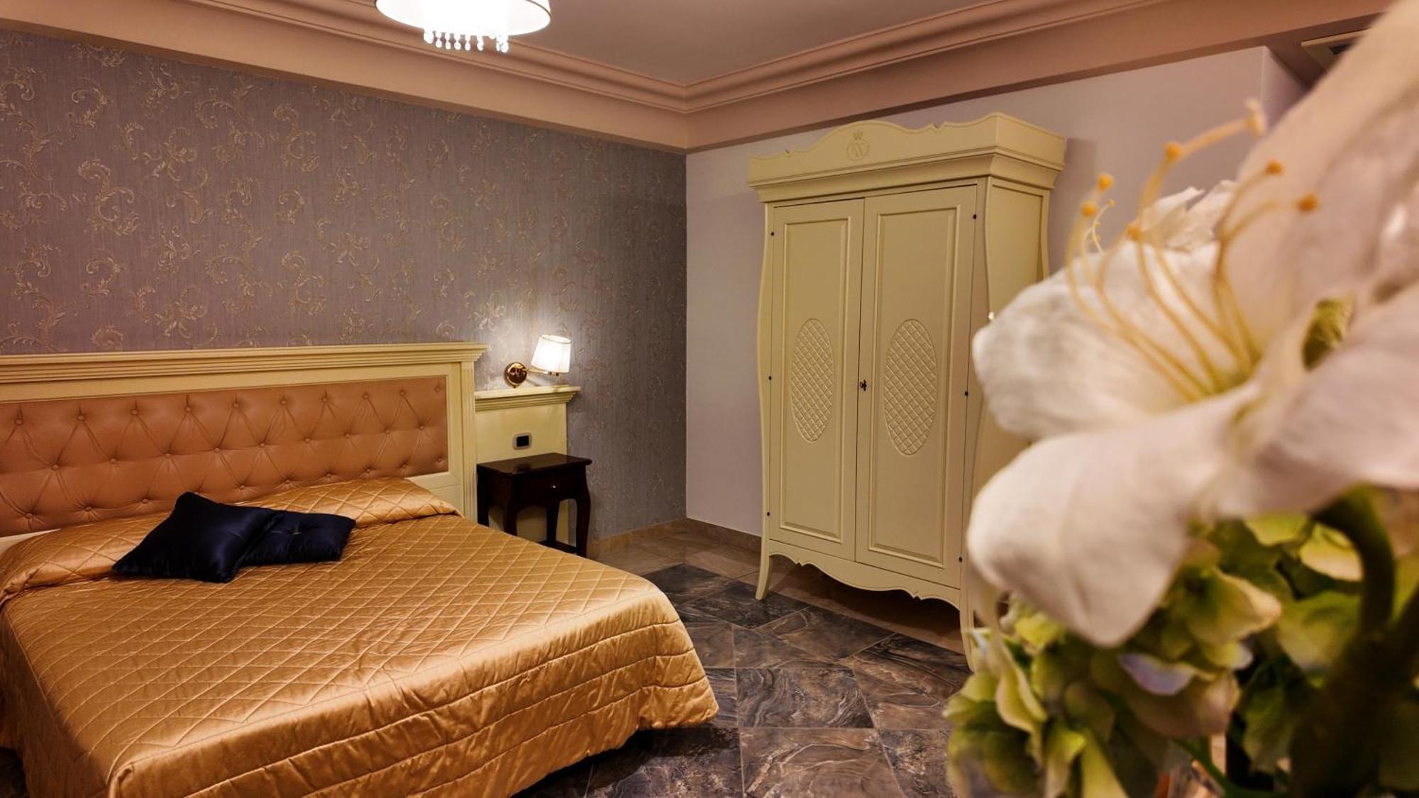 Regina Di Saba - Hotel Villa Per Ricevimenti Grottaminarda Kültér fotó
